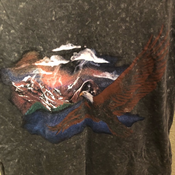 American Eagle T Shirt - Picture 2 of 3